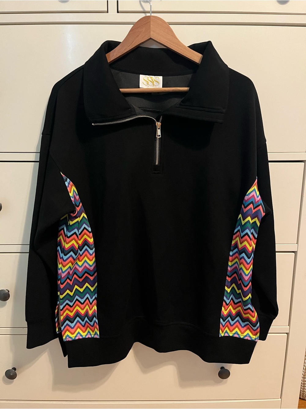 SSYS Pullover Sweatshirt with Chevron Panels